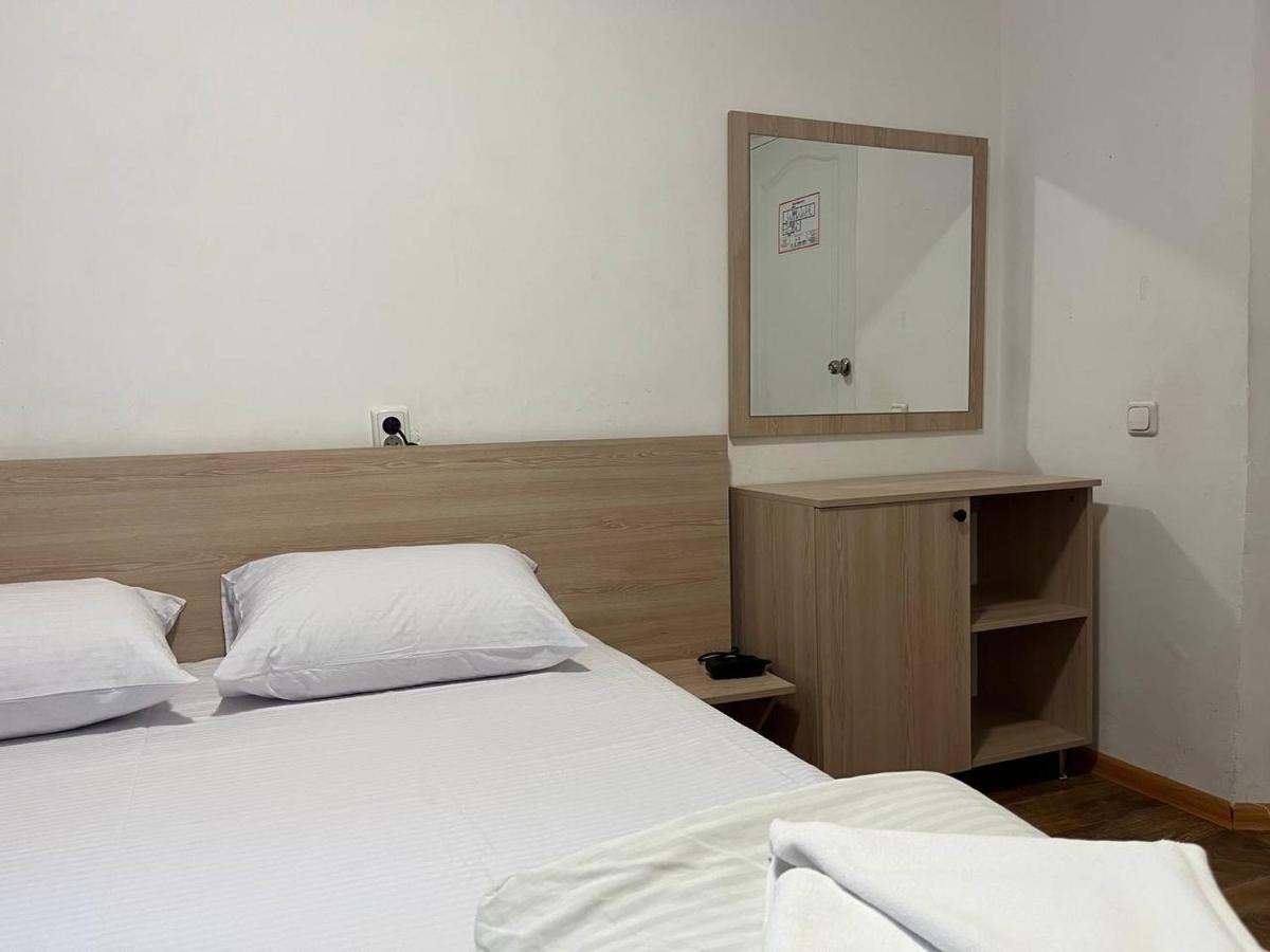 Fox Hostel Kijów Zewnętrze zdjęcie